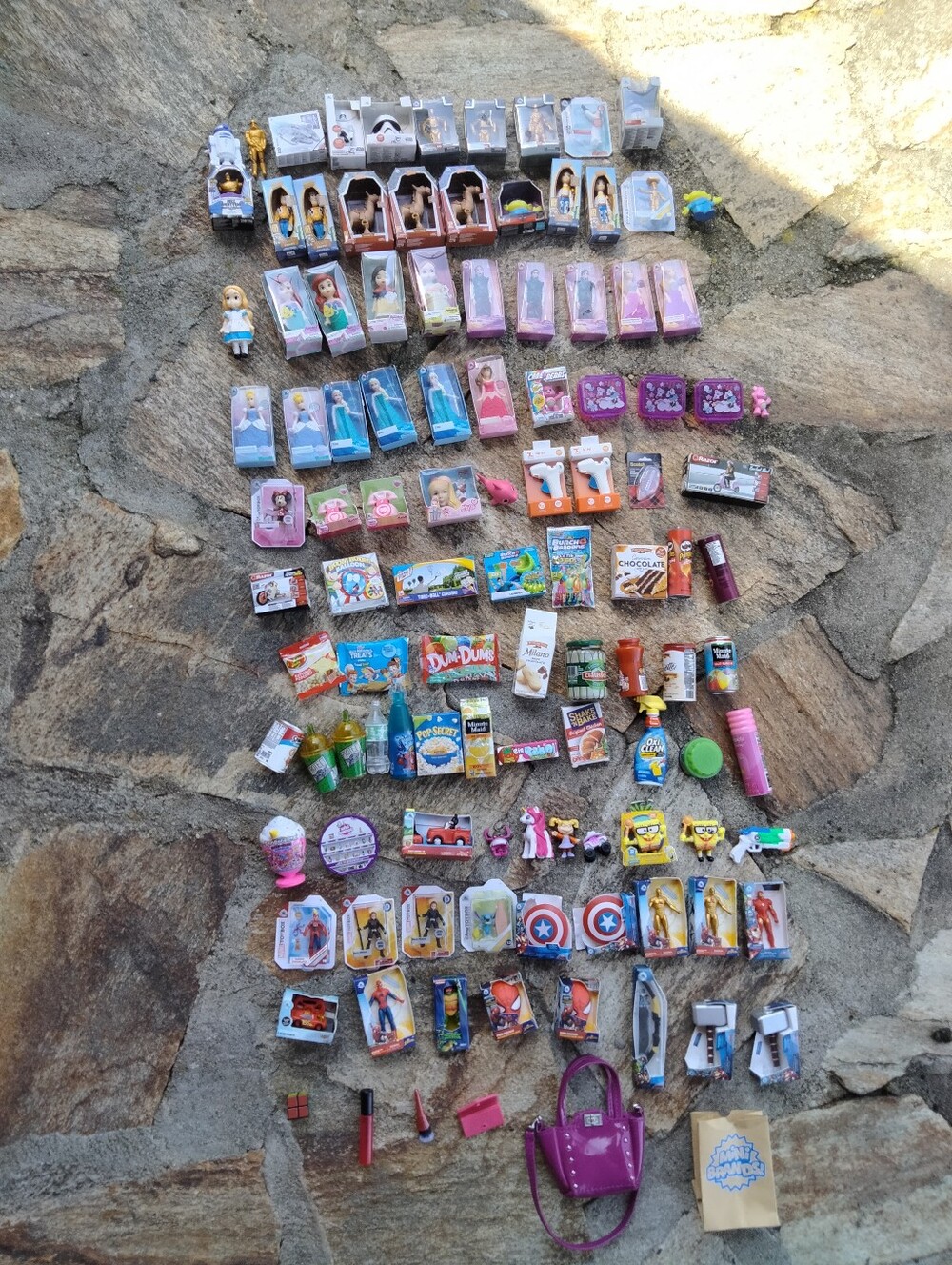 110 Mini Brands - Picture 6 of 7